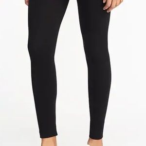 Old Navy Mid Rise Leggings in Black NWT size Small